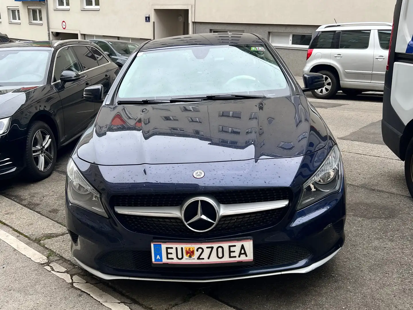 Mercedes-Benz CLA 180 BlueEfficency Blau - 1