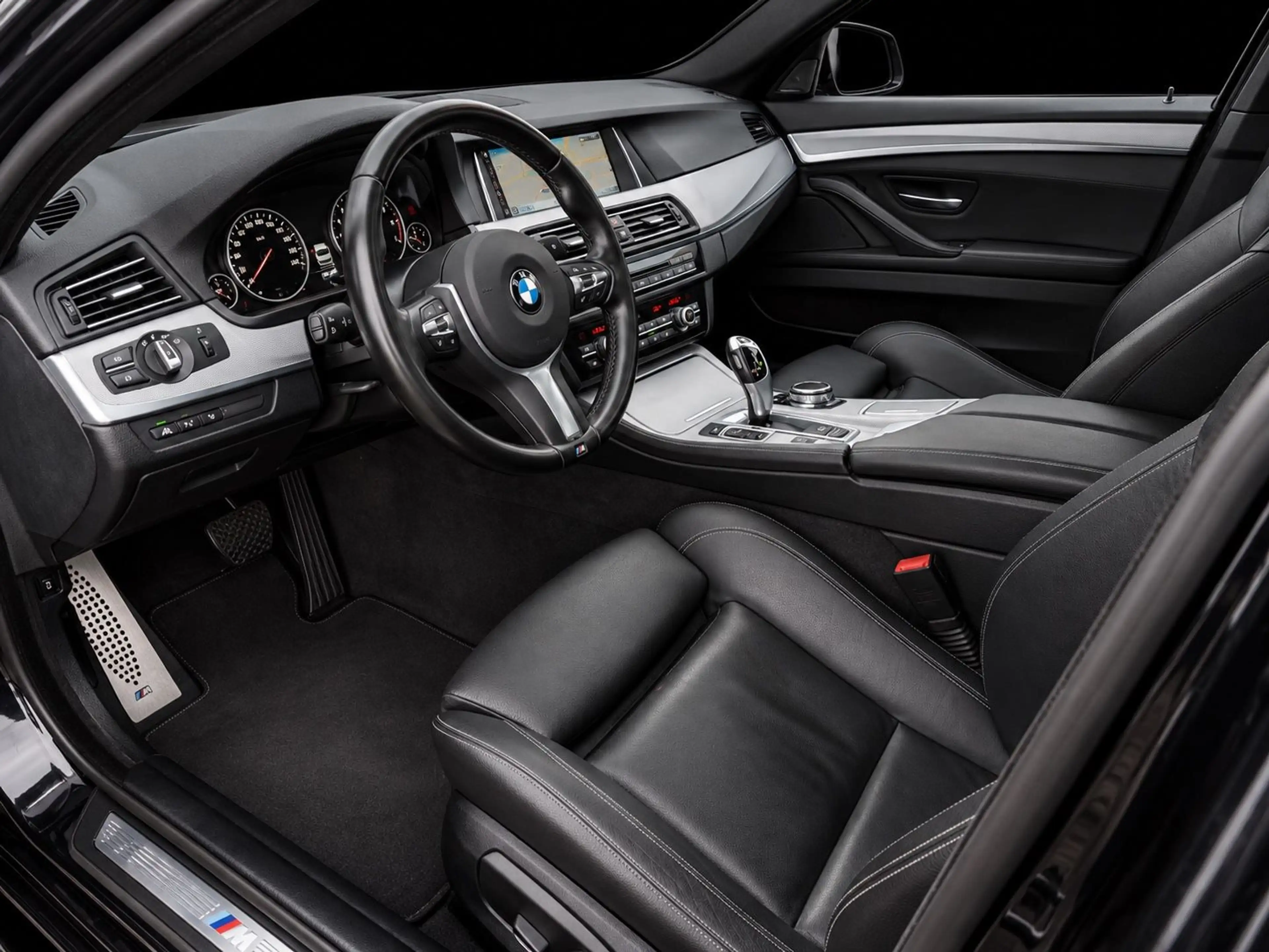 BMW 535 D xDrive M-Paket*ACC*Facelift*Harmann*Pano* — photo 9