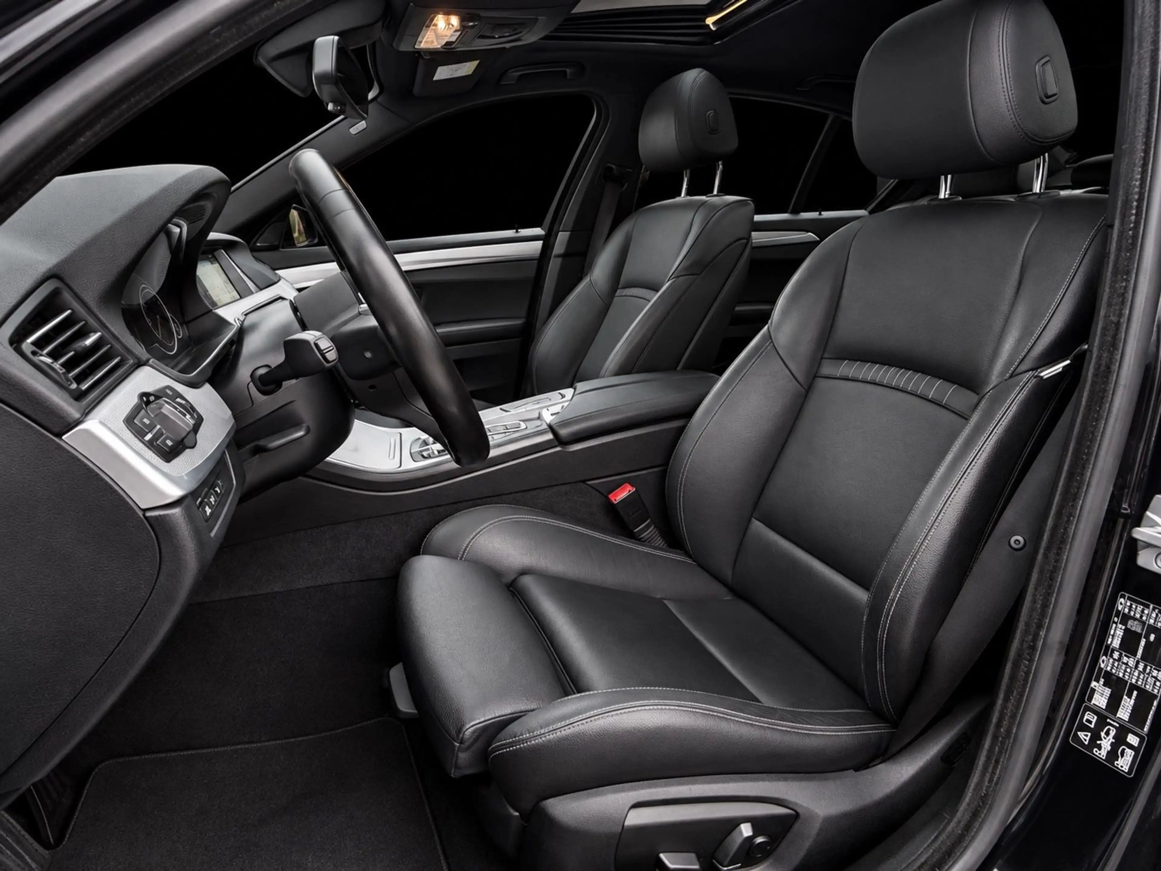 BMW 535 D xDrive M-Paket*ACC*Facelift*Harmann*Pano* — photo 6