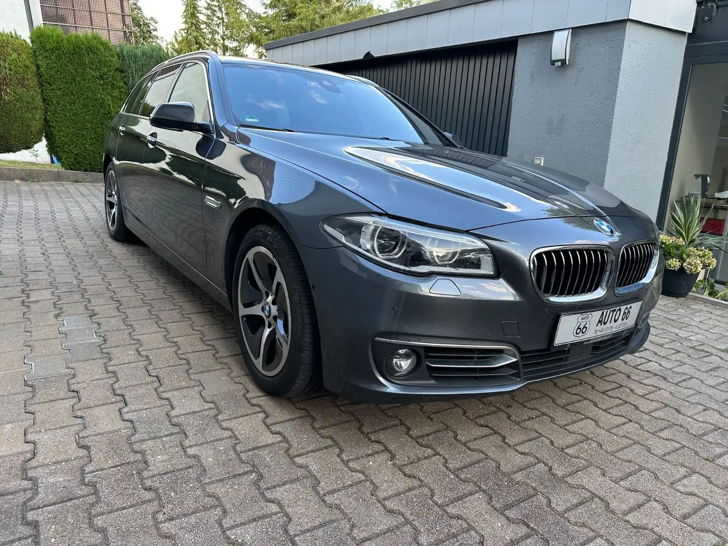 BMW 535 5 Touring 535 i xDrive|Pano|HUD|Leder |ACC|1Hand Grau - 1