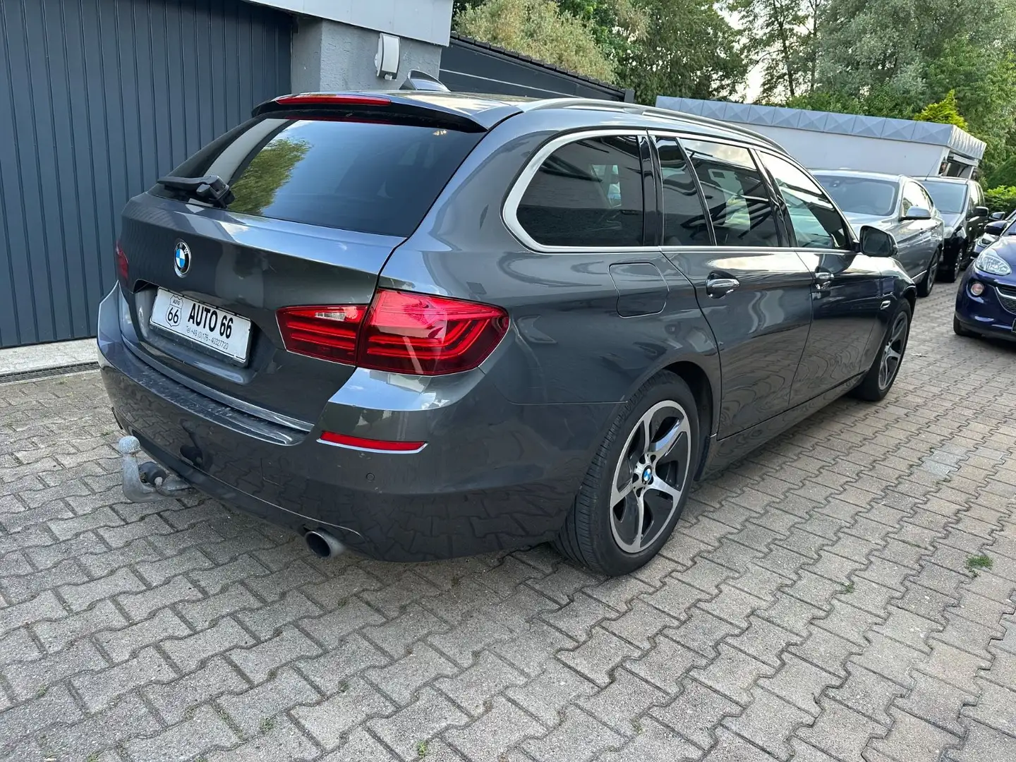 BMW 535 5 Touring 535 i xDrive|Pano|HUD|Leder |ACC|1Hand Grau - 2