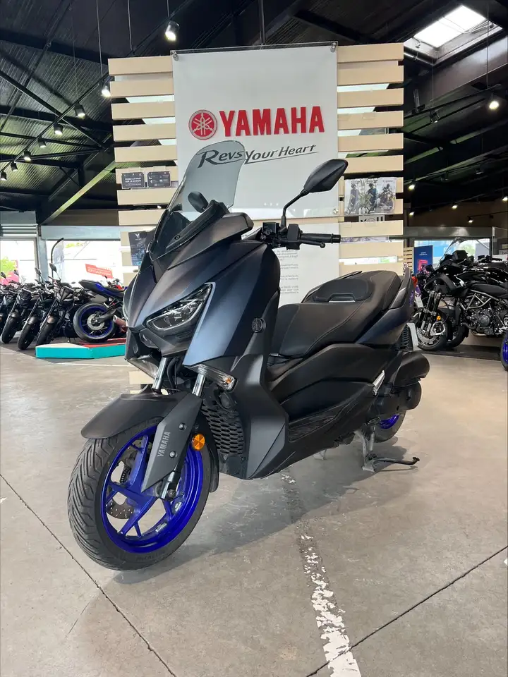 Yamaha X-Max 125
