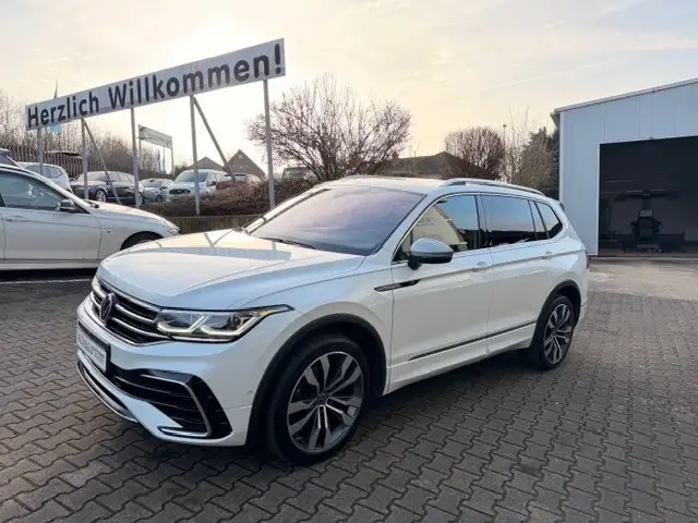 Volkswagen Tiguan Allspace 2.0TDI DSG R-Line 4Motion *Panoramadach*AHK*Headup