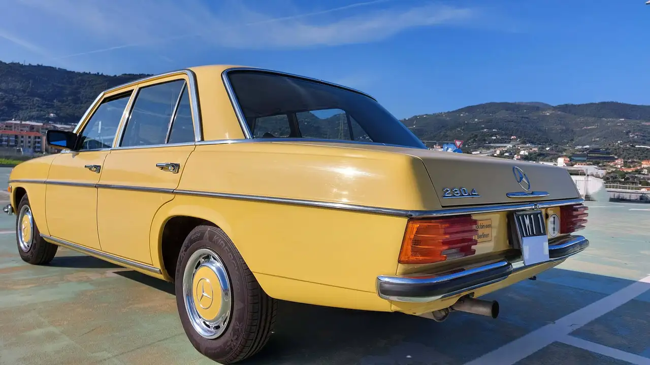 Mercedes-Benz 230 W115, foto 4