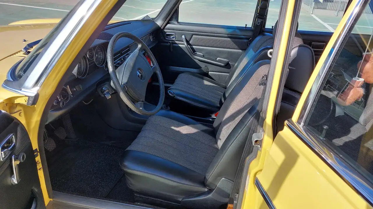 Mercedes-Benz 230 W115, foto 10