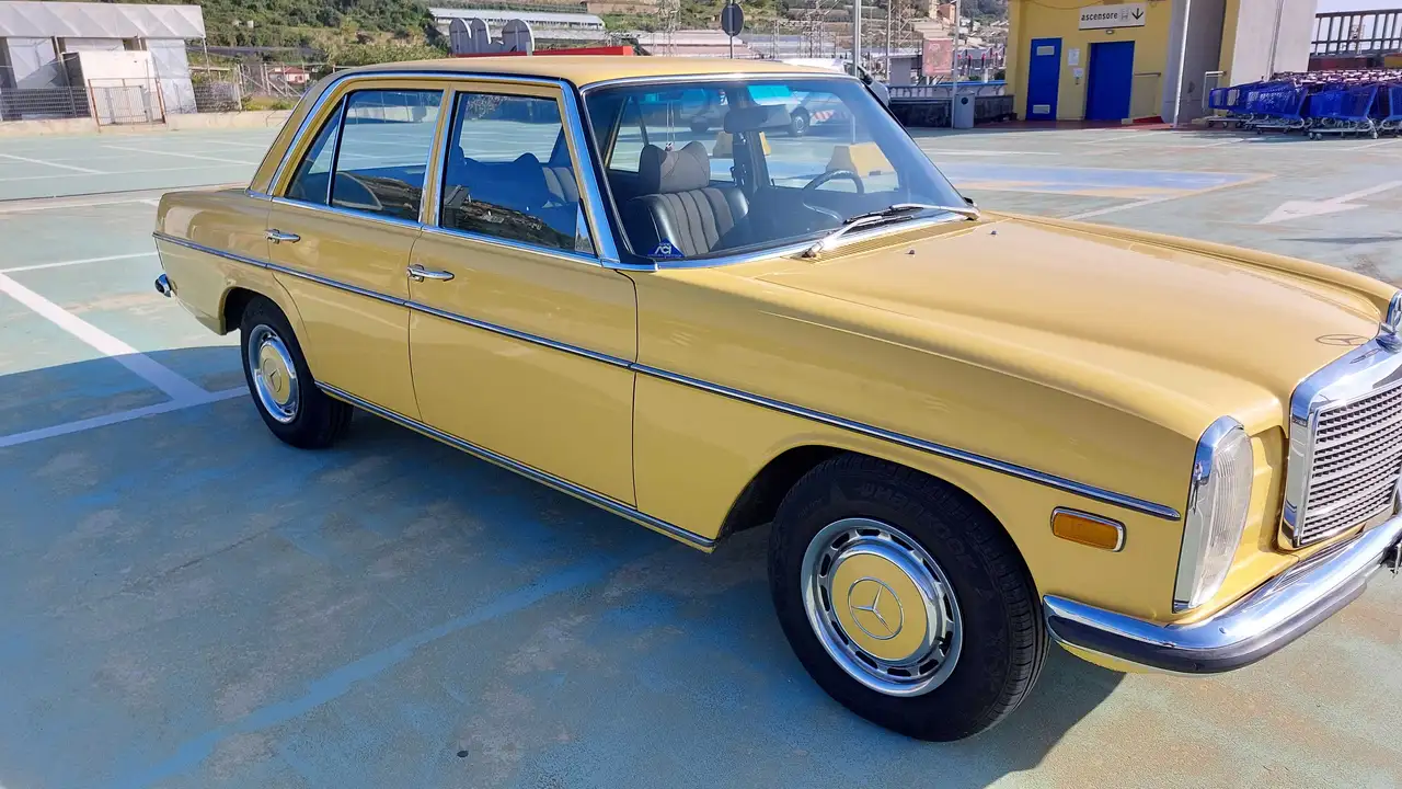 Mercedes-Benz 230 W115, foto 6