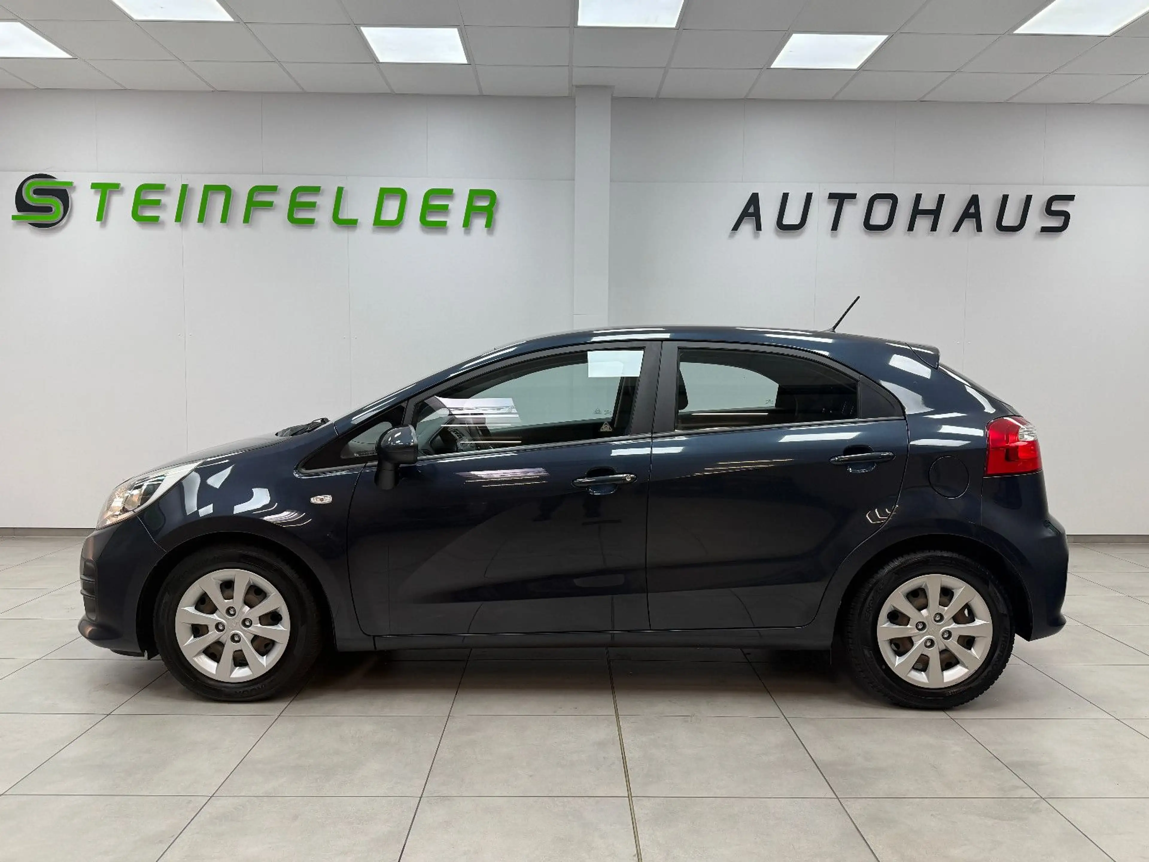 Kia Rio Edition 7 SCHECKHEFT / 5 TÜRER — photo 4