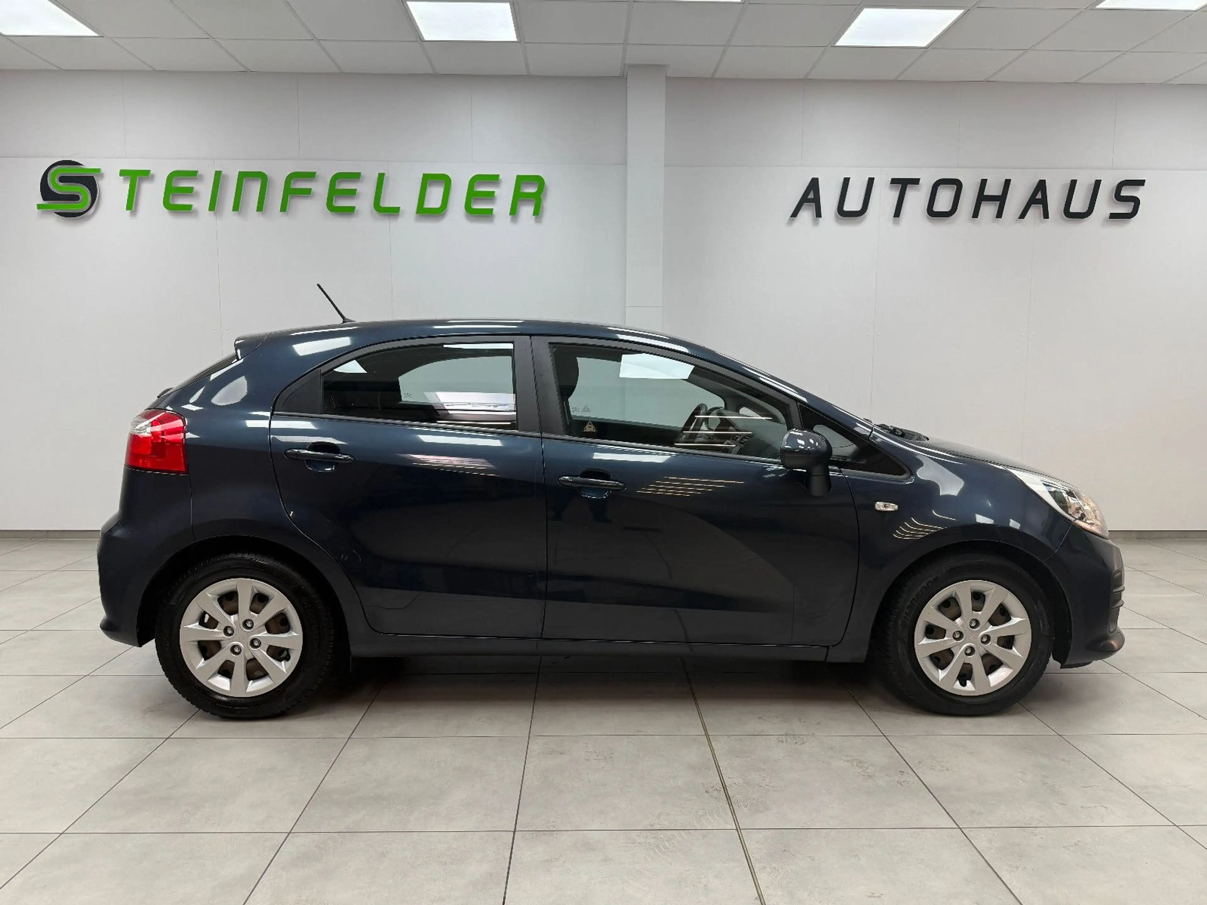 Kia Rio Edition 7 SCHECKHEFT / 5 TÜRER — photo 8