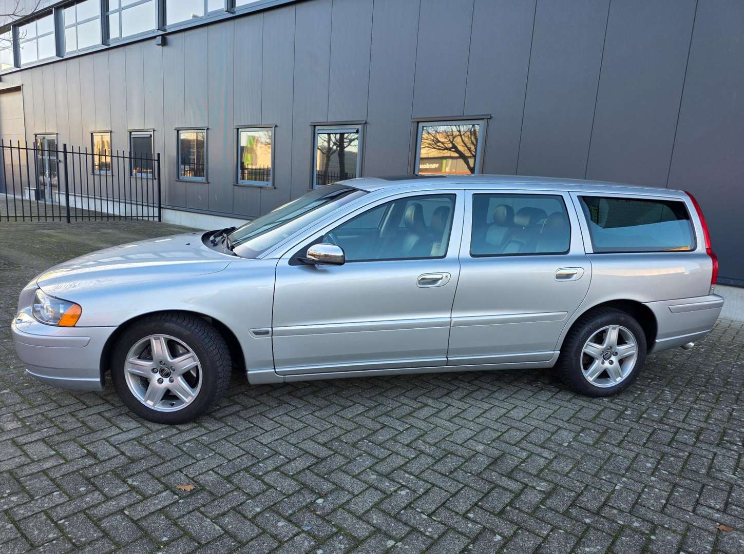 Volvo V70 afbeelding 3