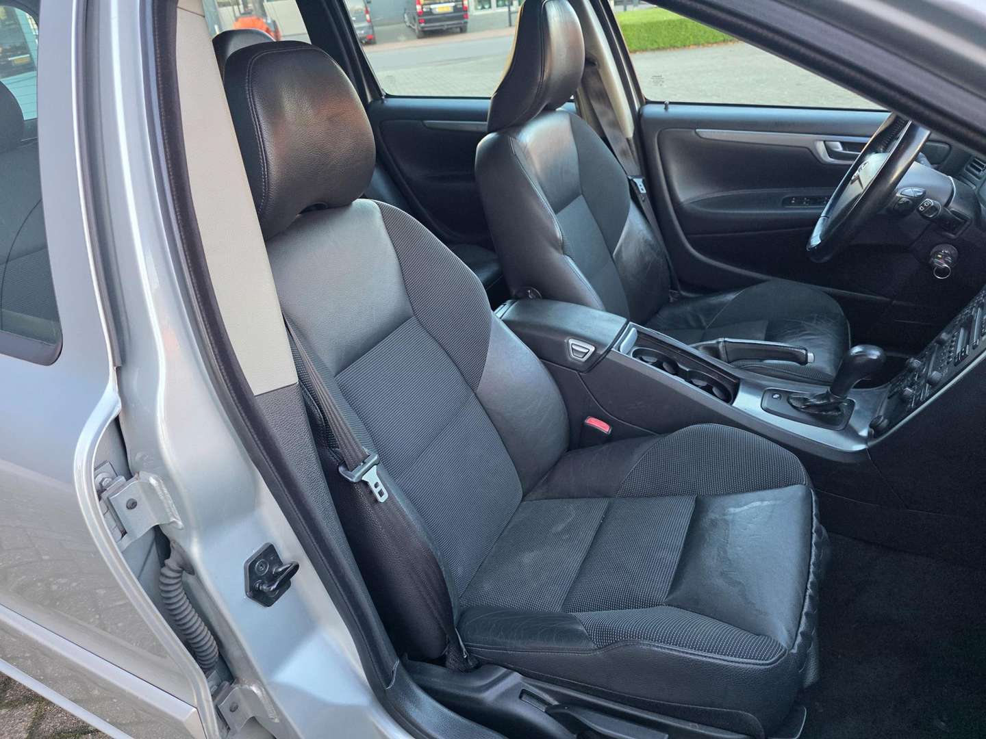 Volvo V70 afbeelding 9