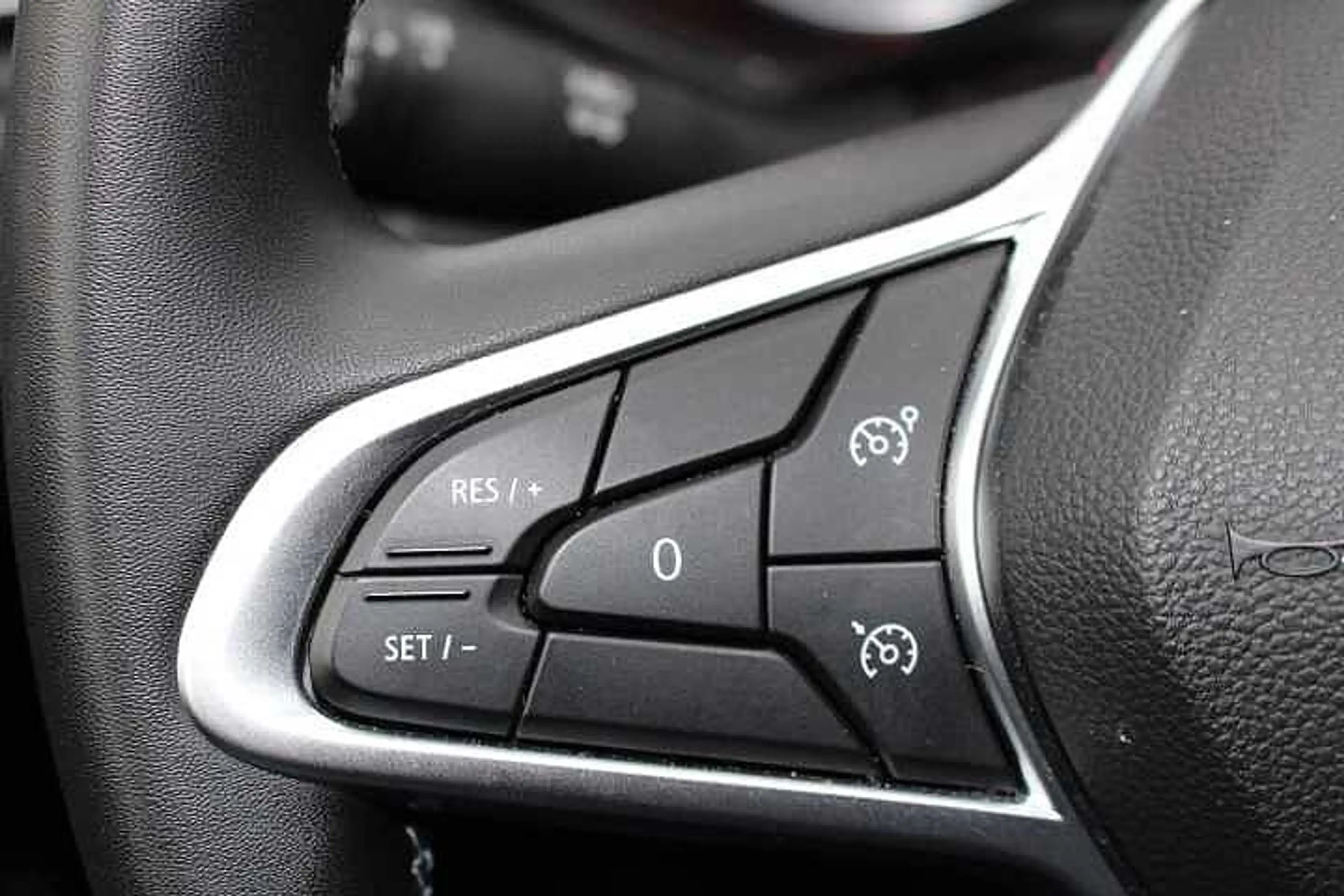 Renault Clio TCe 90 ZEN — photo 18