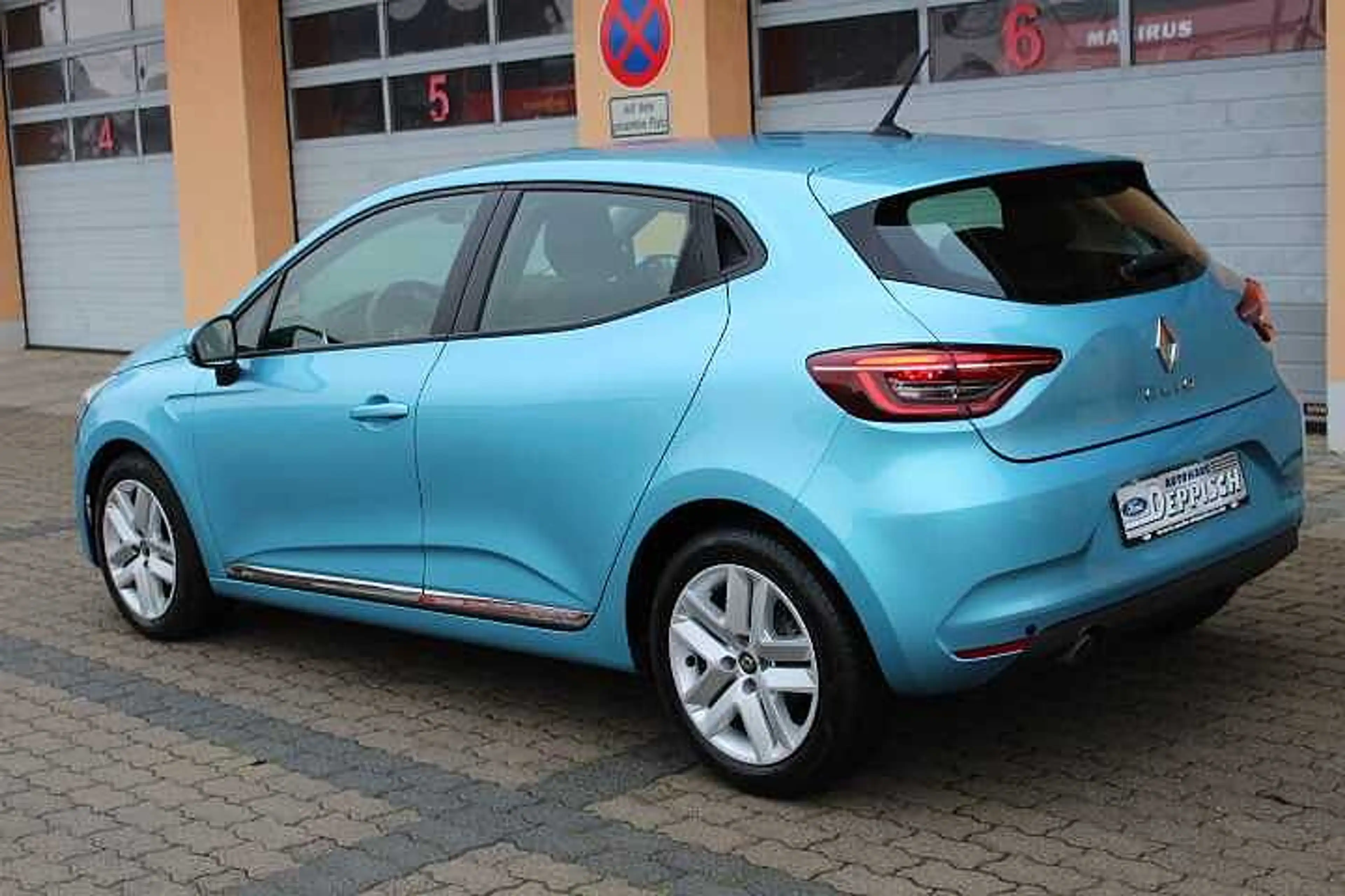 Renault Clio TCe 90 ZEN — photo 22