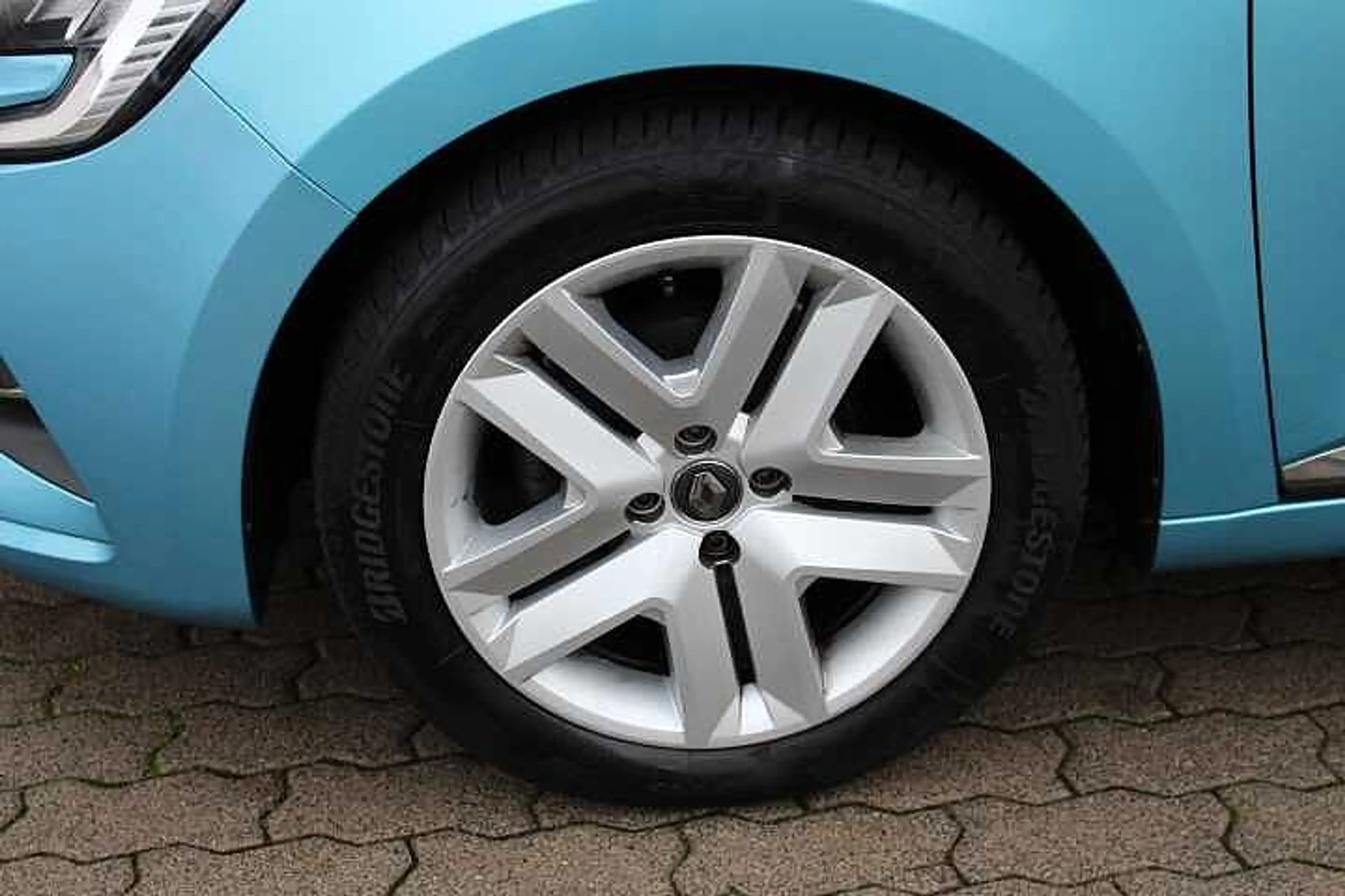Renault Clio TCe 90 ZEN — photo 21