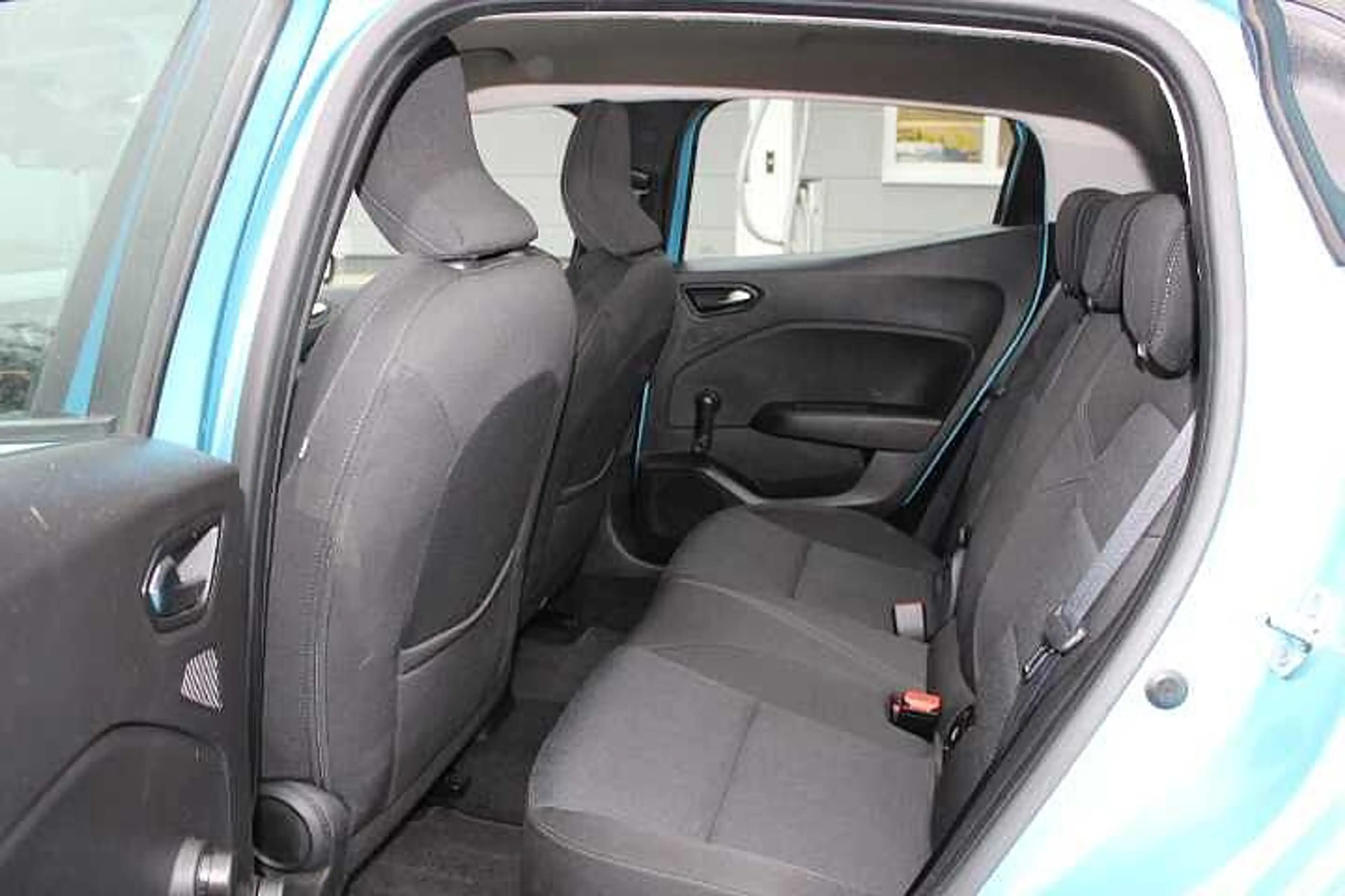 Renault Clio TCe 90 ZEN — photo 11