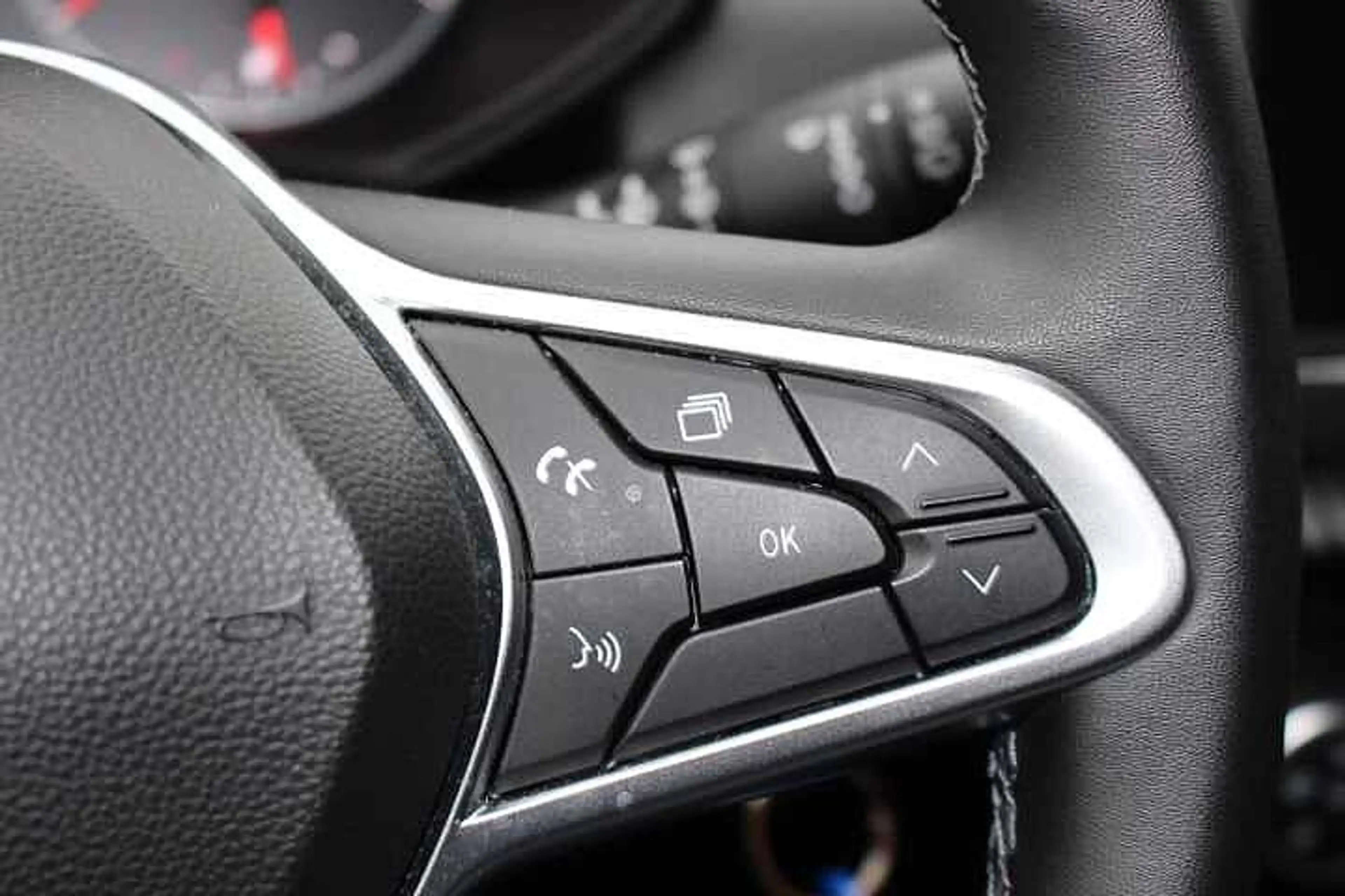 Renault Clio TCe 90 ZEN — photo 19