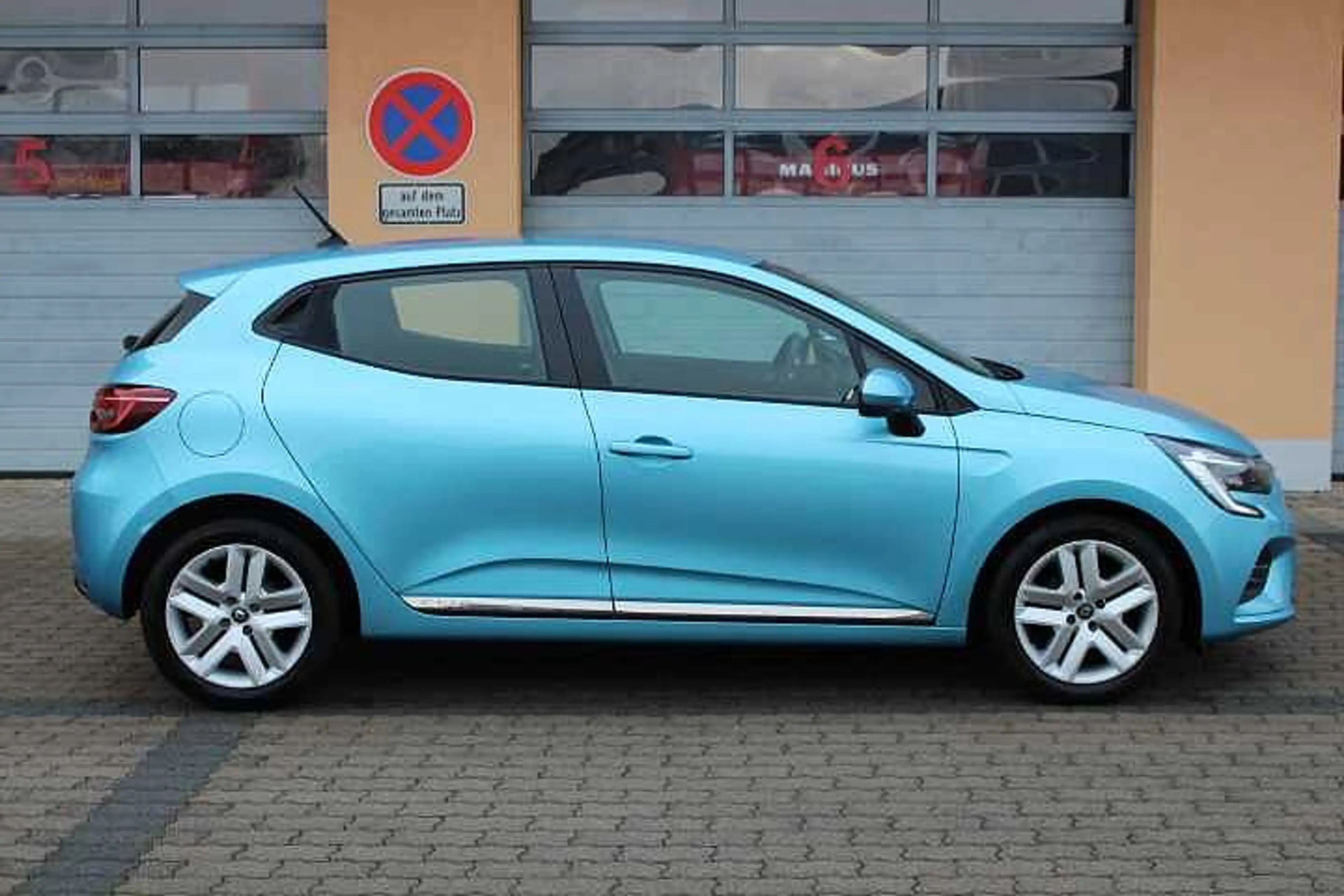 Renault Clio TCe 90 ZEN — photo 24