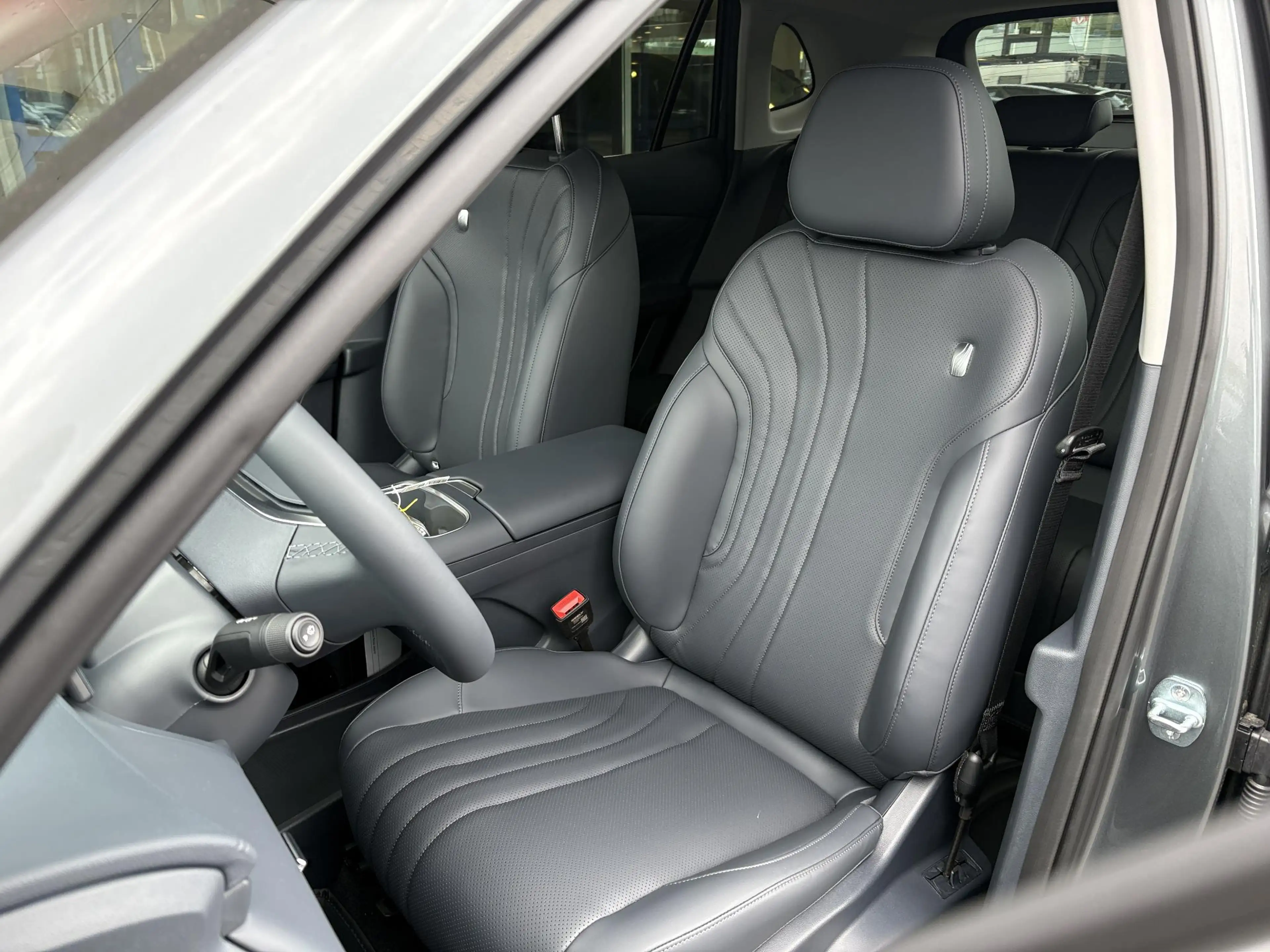 Geely Starray EM-i 1.5 Pro — photo 12