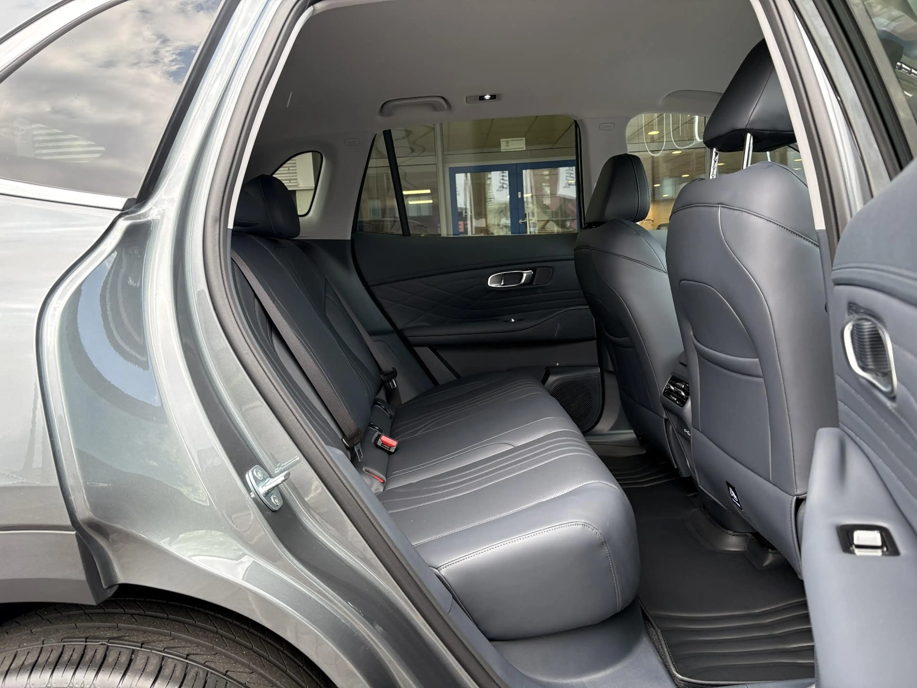 Geely Starray EM-i 1.5 Pro — photo 6