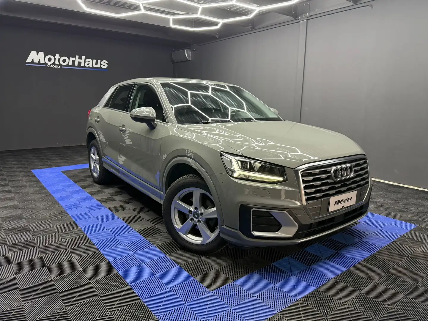 Audi Q2 30 Business 1.6 Grigio - 1