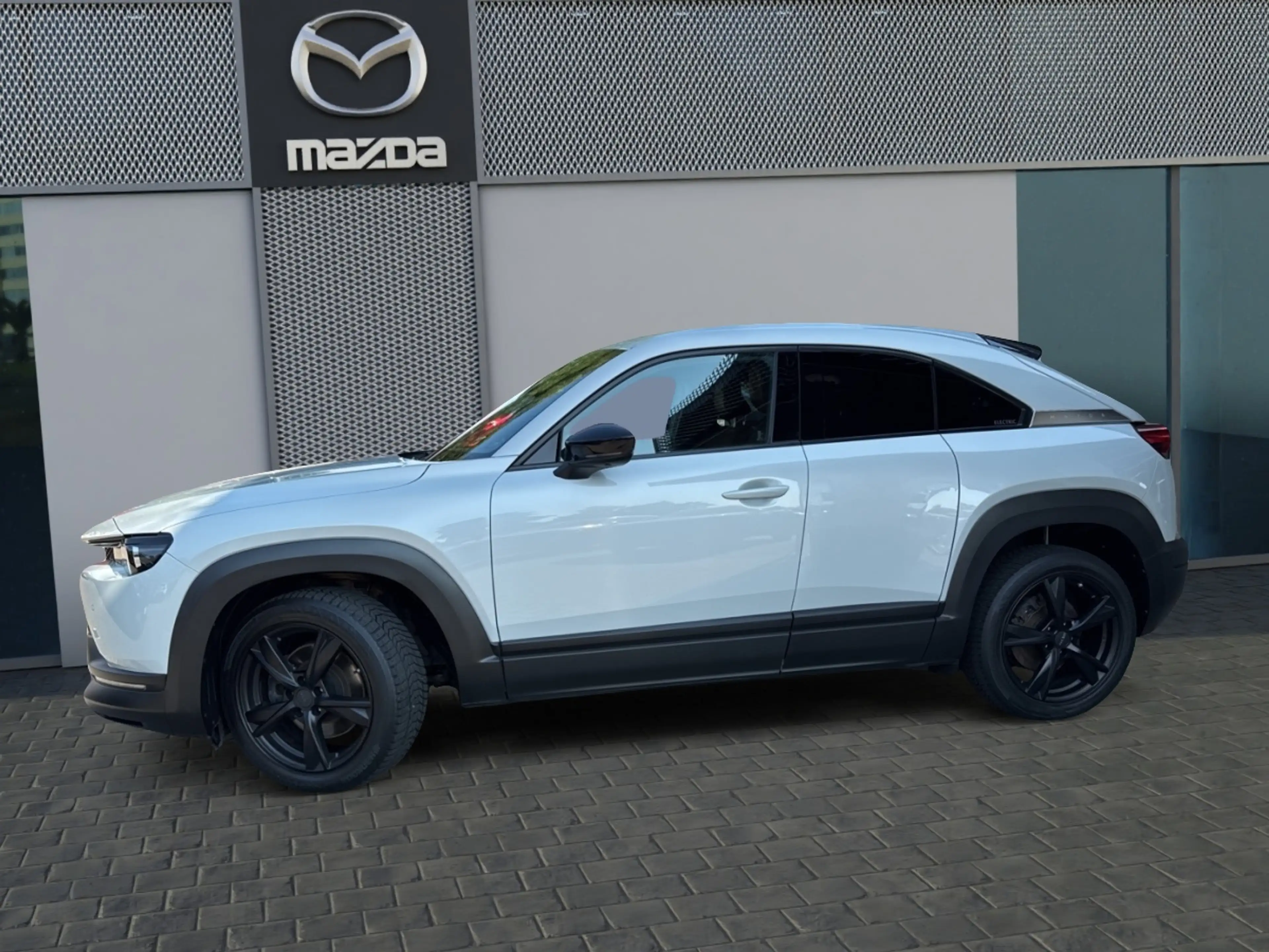 Mazda MX-30 e-SKYACTIV EV 145 FWD AT KOM-P IV-P PRE-P — photo 2