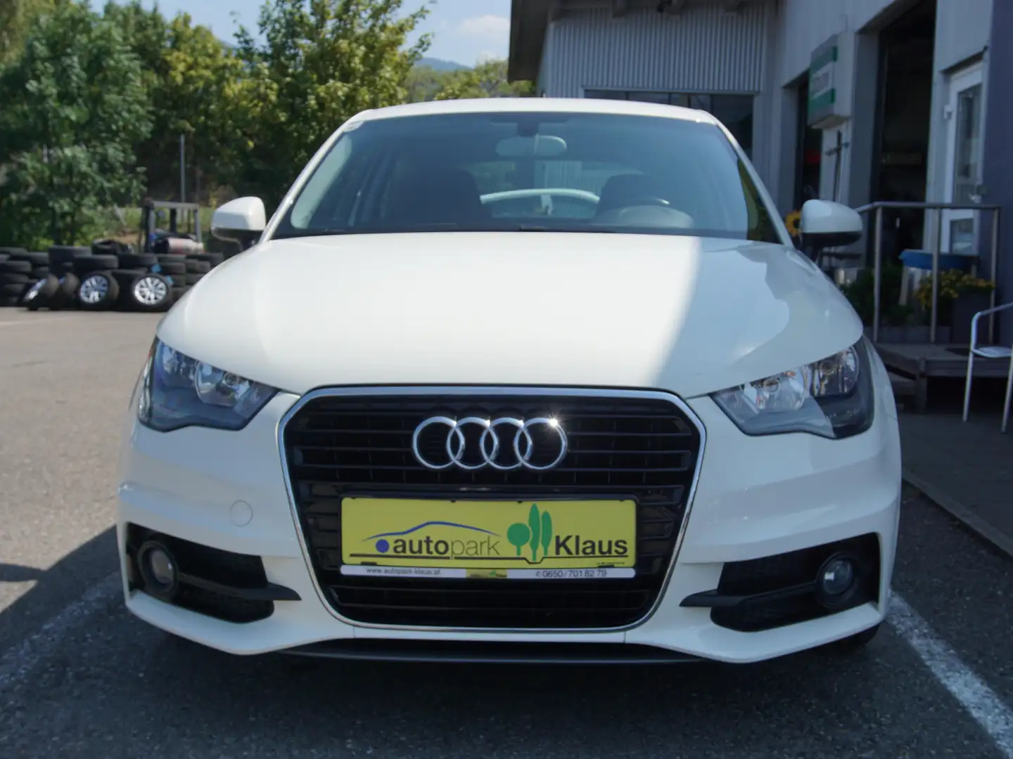 Audi A1 ambition s-line Weiß - 2