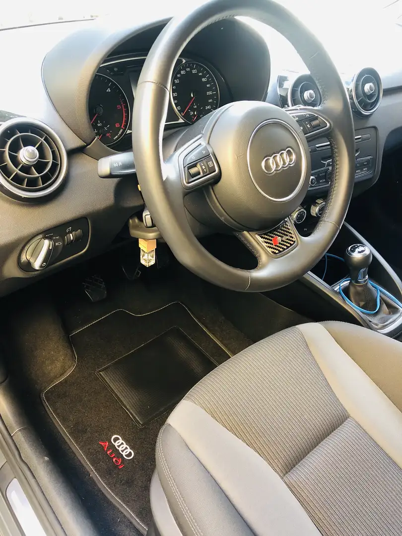 Audi A1 1.4 tdi Design - 1