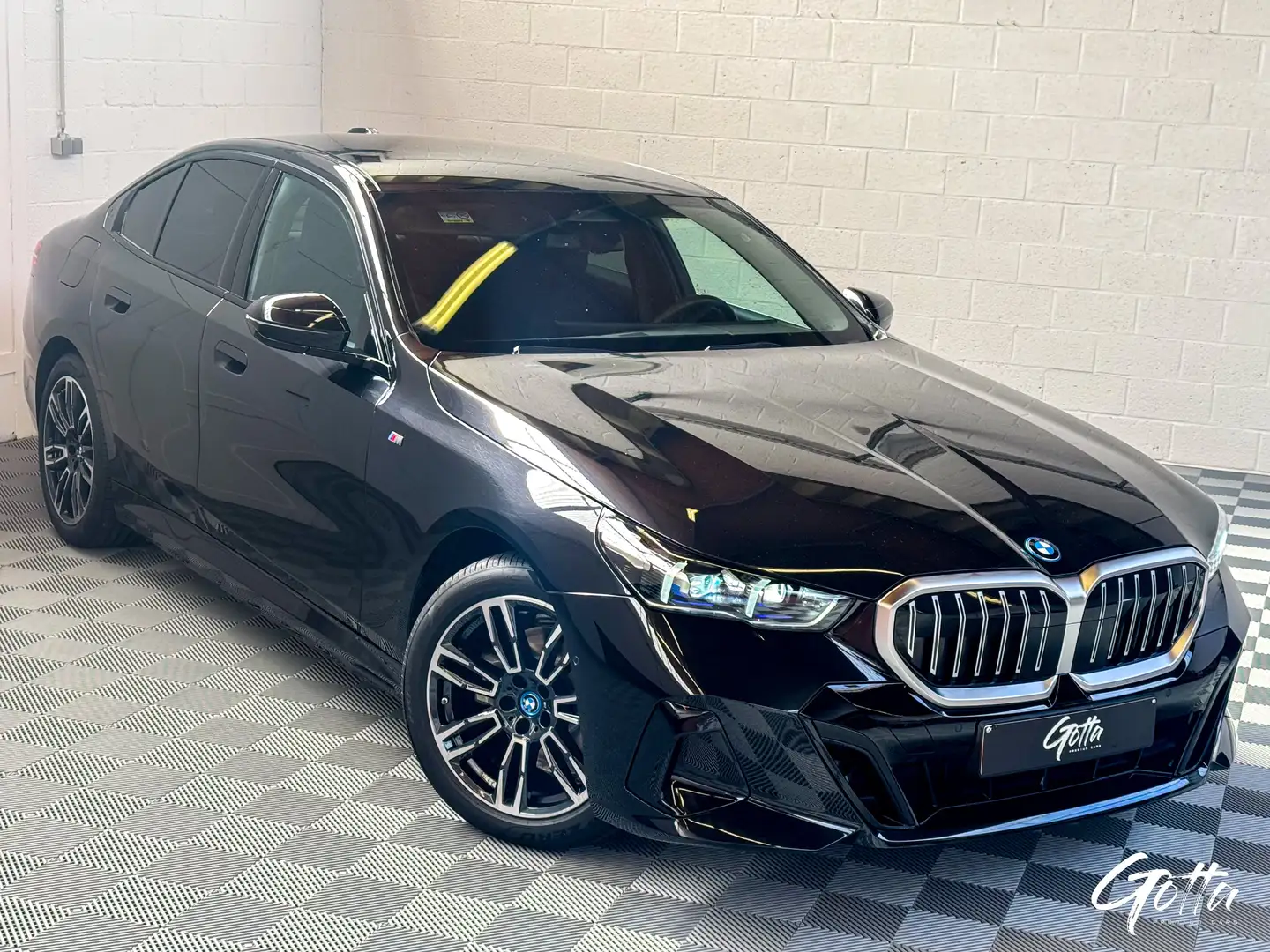 BMW 530 eA PHEV 300CH/PACK M/ATTACHE REMOR/CUIR/100KM AUTO Noir - 2