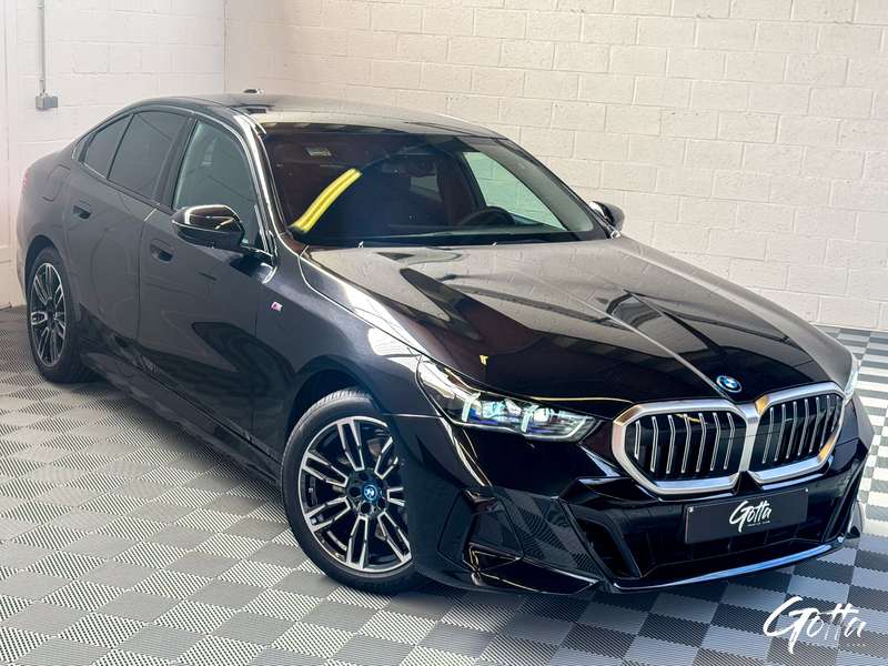 Photo du véhicule BMW 530