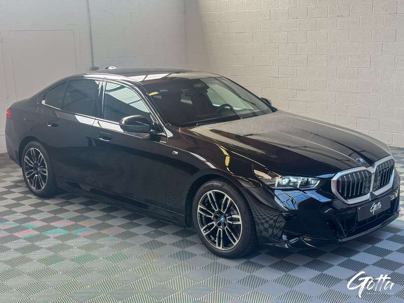 Photo du véhicule BMW 530