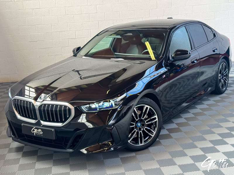 Photo du véhicule BMW 530