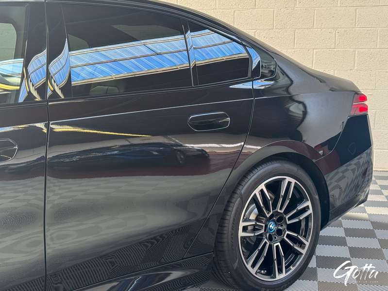 Photo du véhicule BMW 530