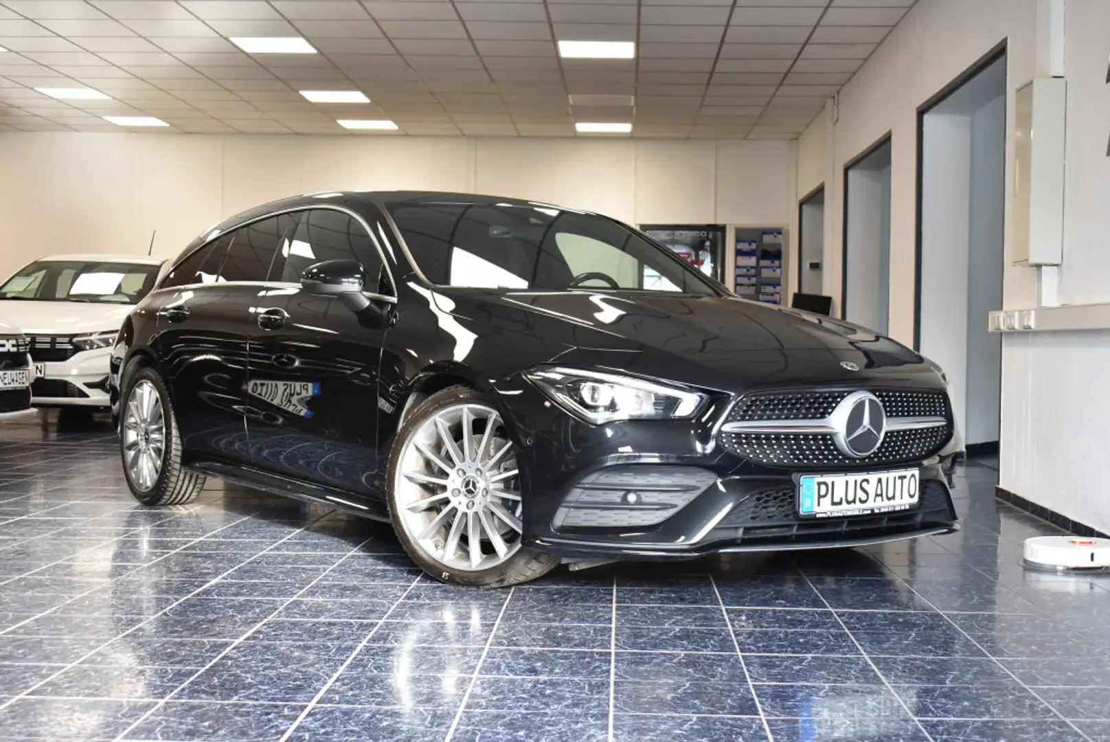 Mercedes-Benz CLA 220 AMG NAVI LED Alcantar PDC Schwarz - 1