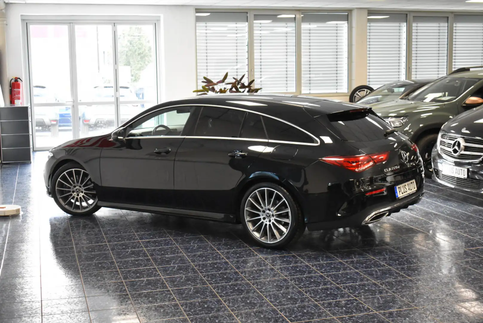Mercedes-Benz CLA 220 AMG NAVI LED Alcantar PDC Schwarz - 2