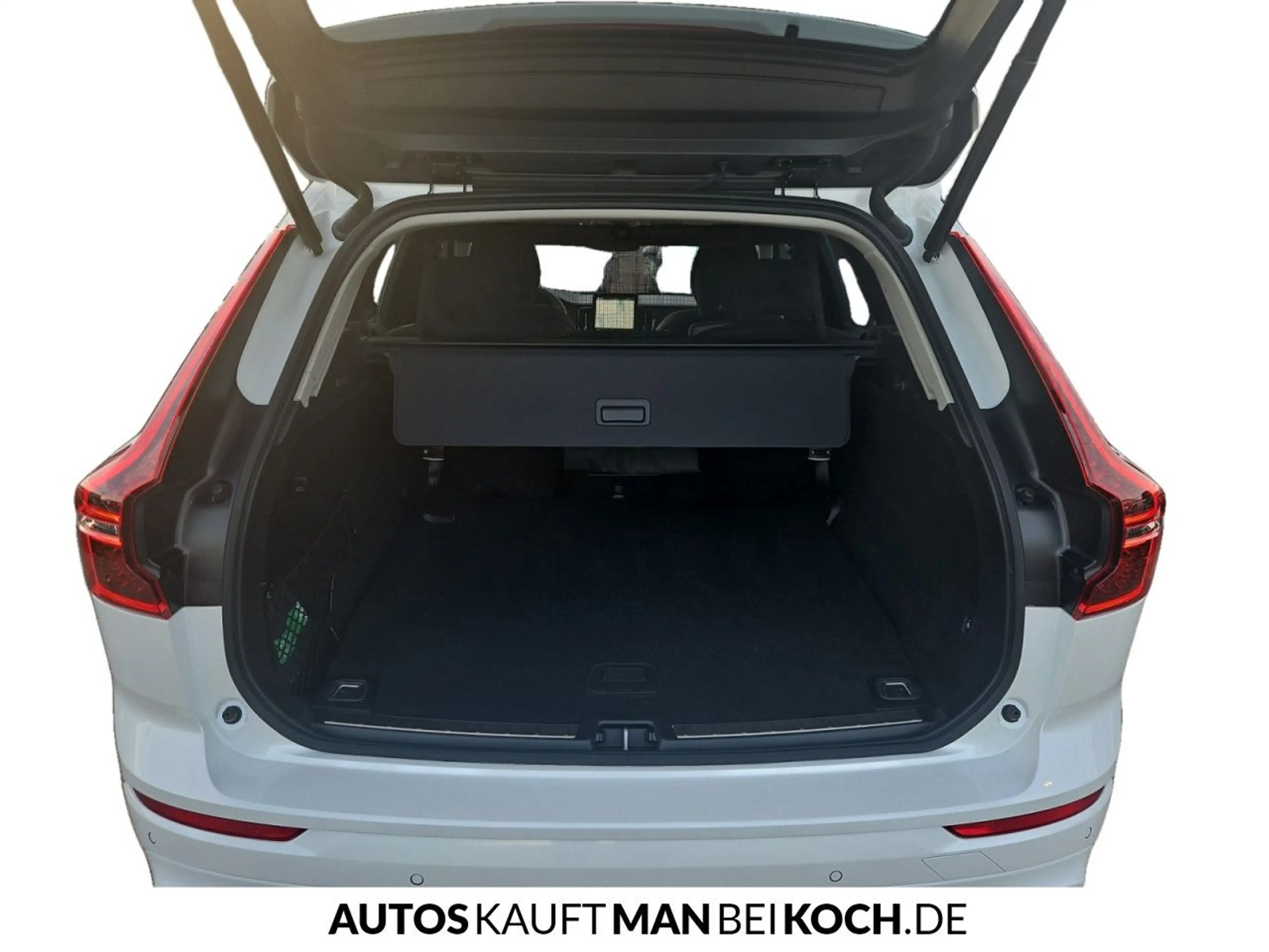 Volvo XC60 T6 AWD B Plus Dark ACC BLIS HUD PANO AHK LED — photo 14