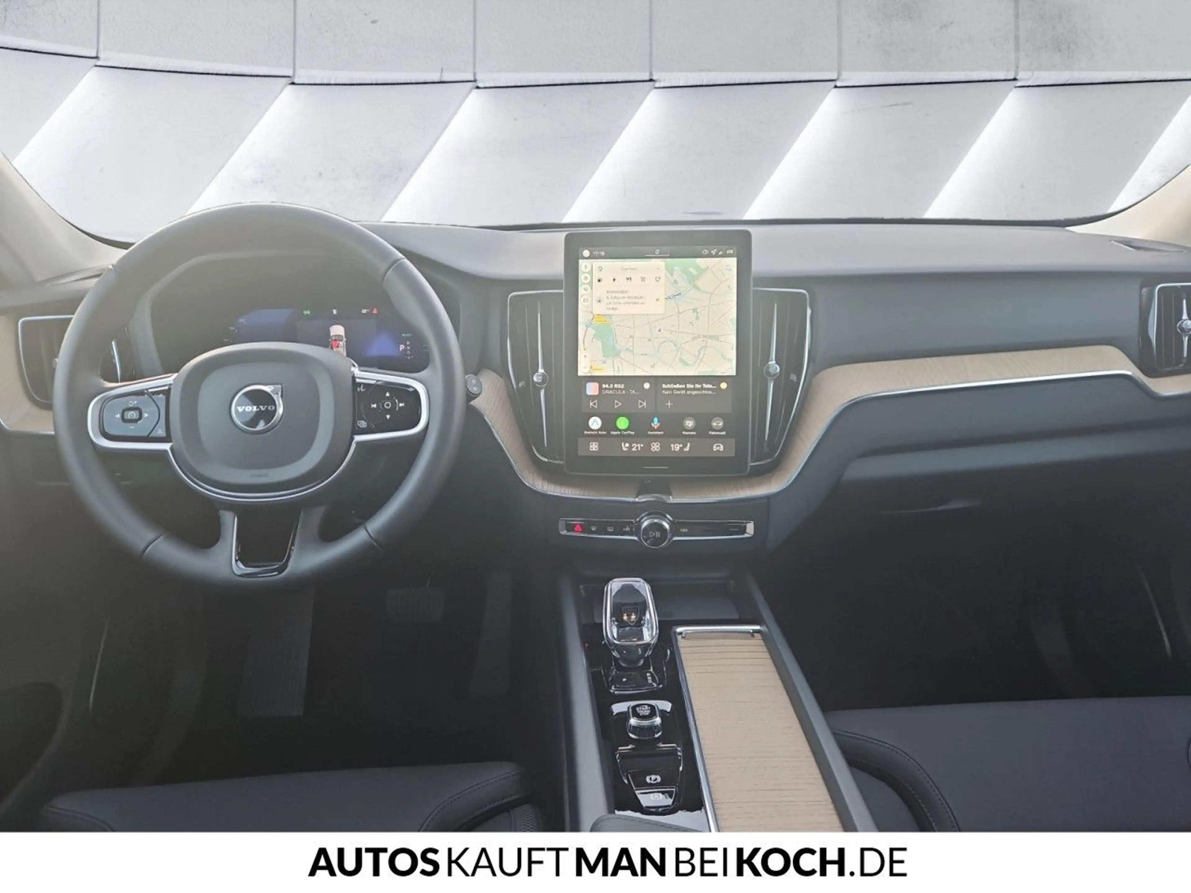 Volvo XC60 T6 AWD B Plus Dark ACC BLIS HUD PANO AHK LED — photo 8
