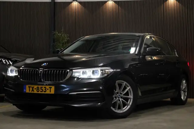 BMW 520 5-serie 520d High Executive HUD Virtual Navi BT Cr