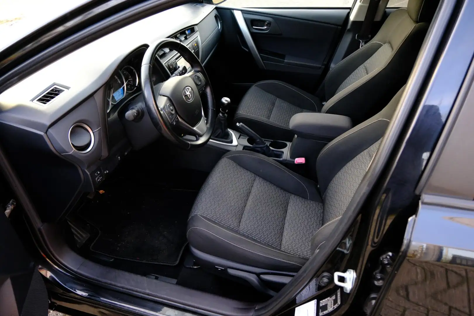 Toyota Auris 1.6 Trend Top 5 editie Navi|Clima|LMV|Cam Negru - 2