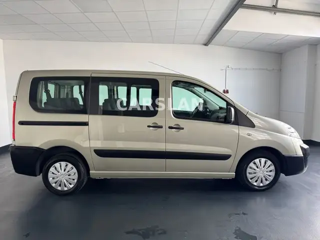 Peugeot Expert view 8