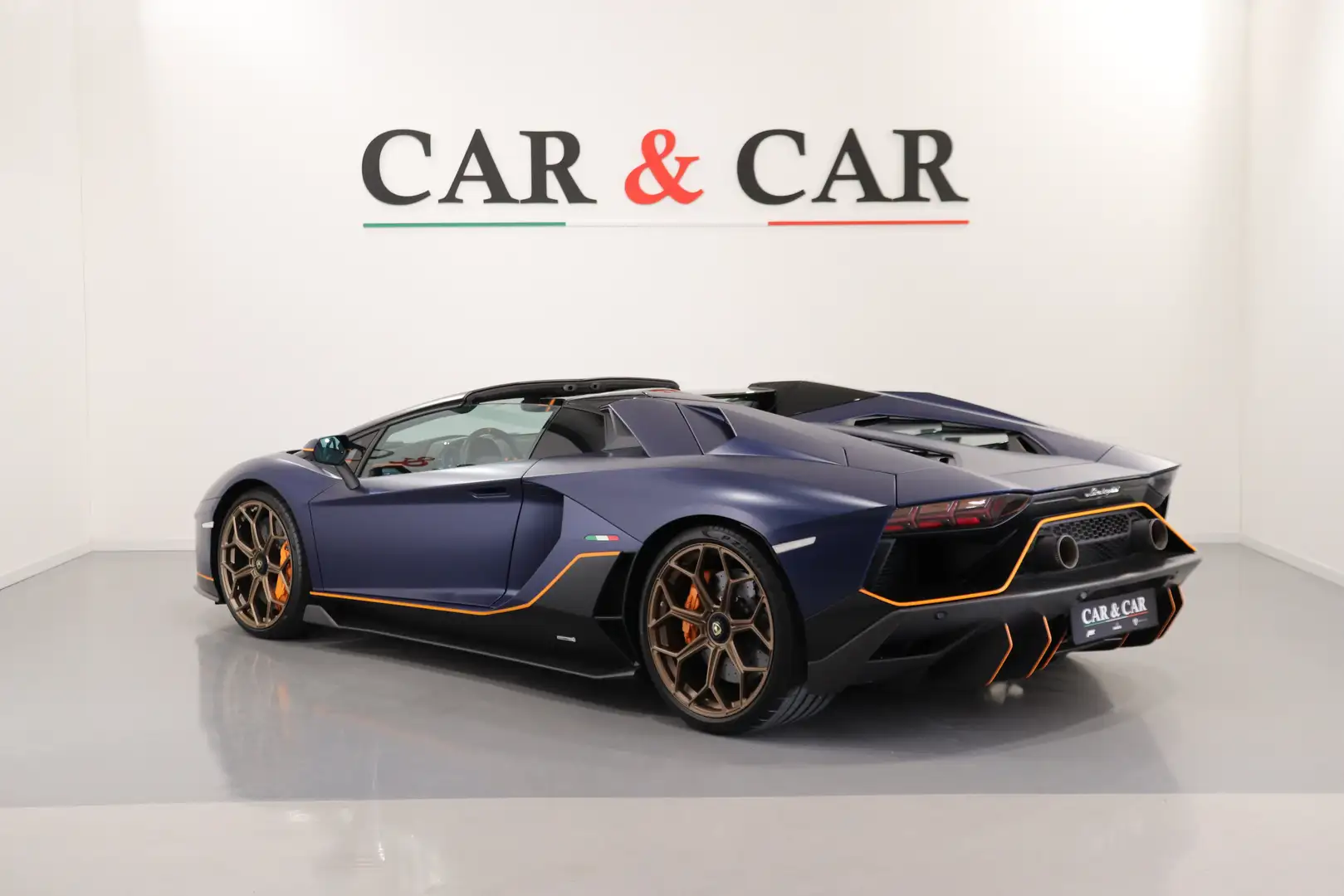 Lamborghini Aventador Roadster 6.5 Ultimae LP 780-4 Niebieski - 2