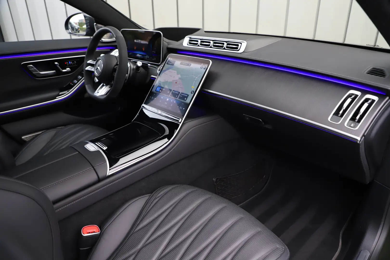 Mercedes-Benz S 63 AMG S E Performance Lang | 802PK | Entertainment | Car Vert - 2