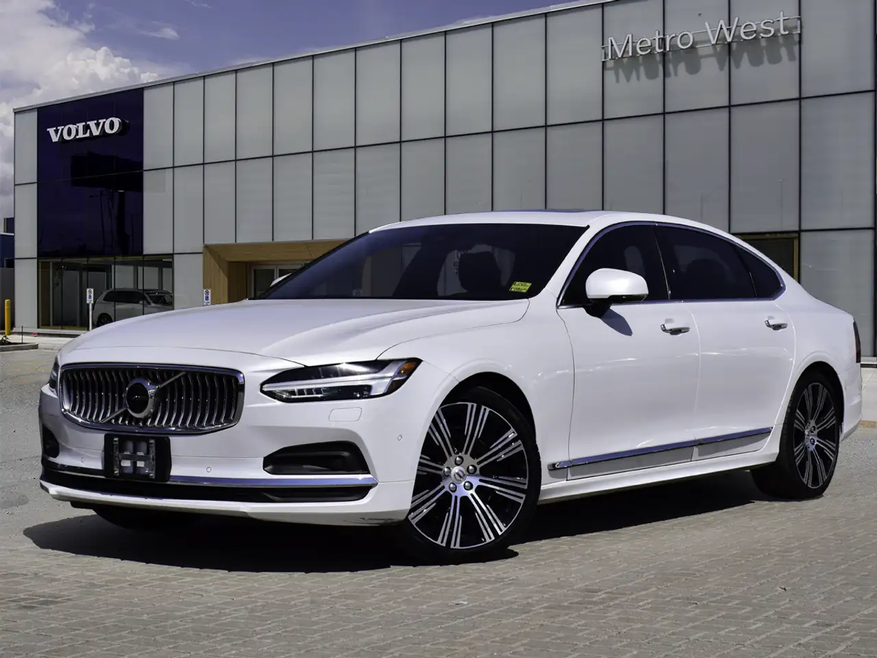 2022 Volvo S90