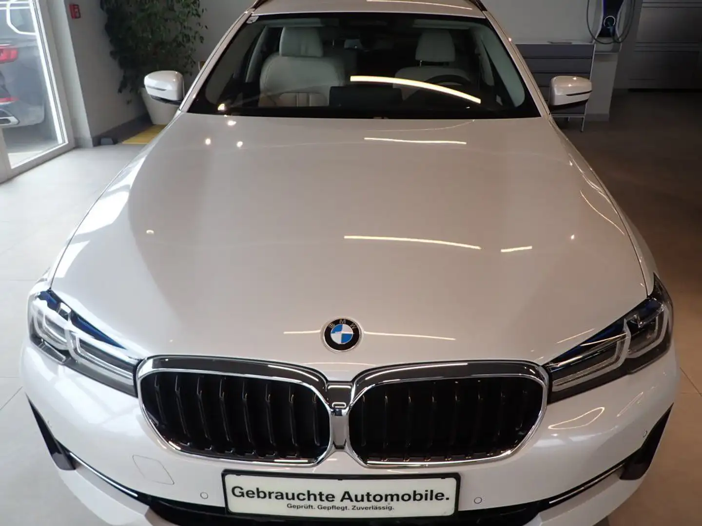 BMW 530 530d 48 V Touring xDrive Aut. Weiß - 1