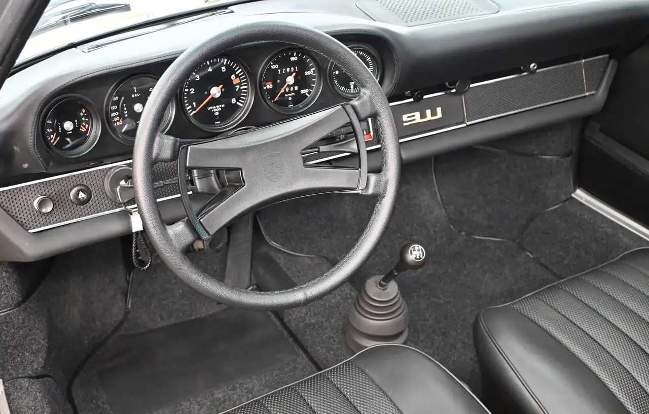 Porsche 911 T 2.4 Targa Ölklappe *RESTAURIERT*, foto 12