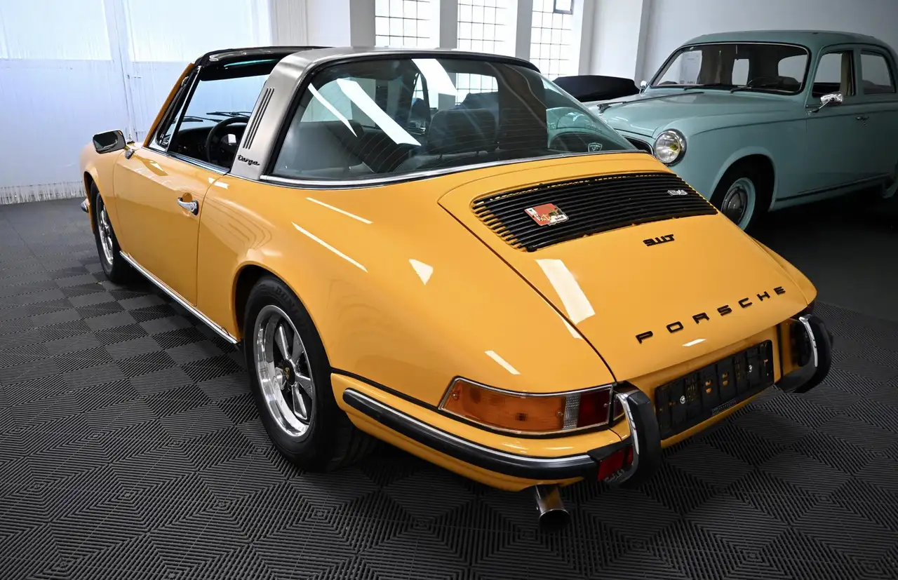 Porsche 911 T 2.4 Targa Ölklappe *RESTAURIERT*, foto 6