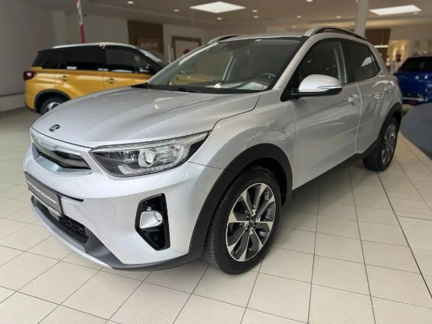 Kia Stonic 1.4 Spirit (EURO 6d-TEMP)  + AHK Silber - 2