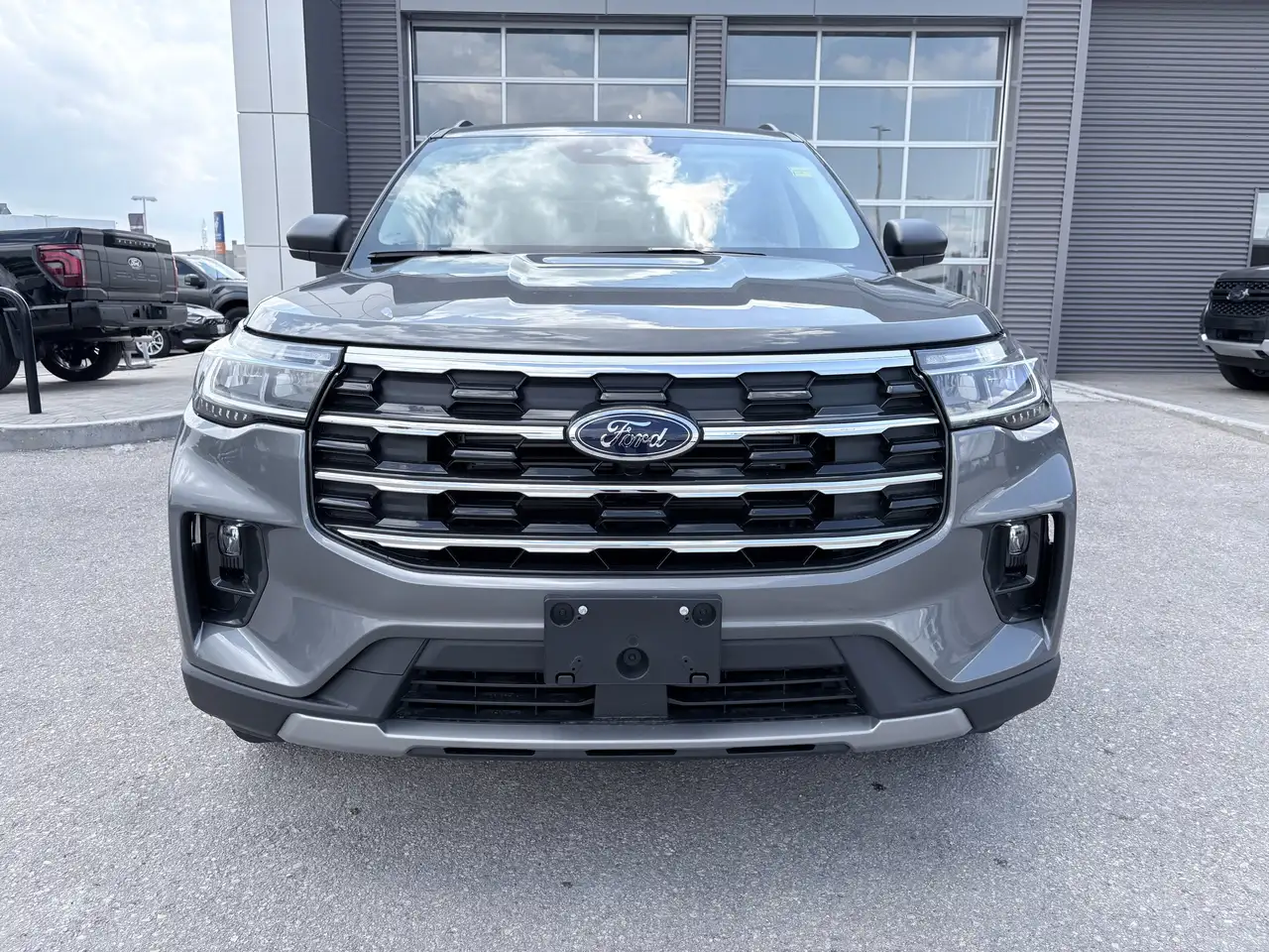 Ford Explorer снимка Ford Explorer