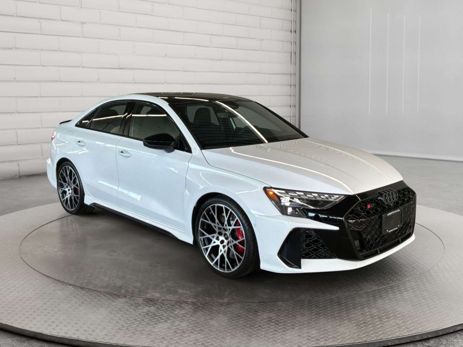 2026 Audi RS3 HEAD UP DISPLAY | RED BRAKE CALIPERS, PPD - e-tron — снимка 1