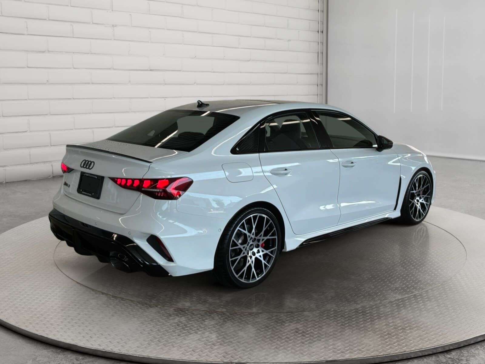 2026 Audi RS3 HEAD UP DISPLAY | RED BRAKE CALIPERS, PPD - e-tron — снимка 1