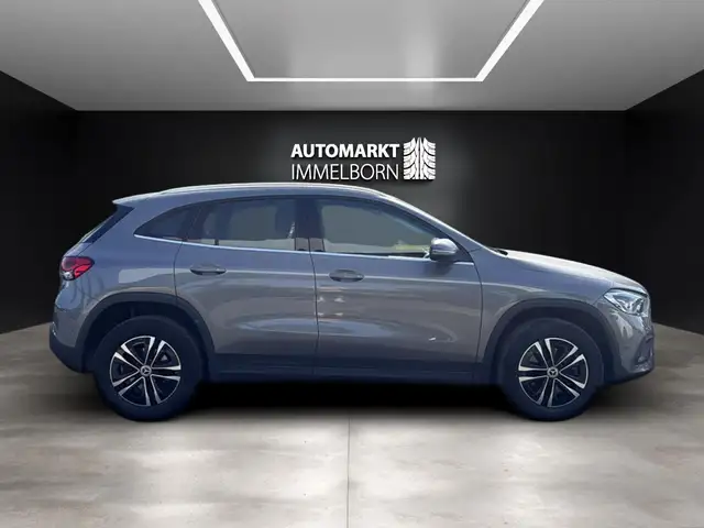 Mercedes-Benz Gla view 7