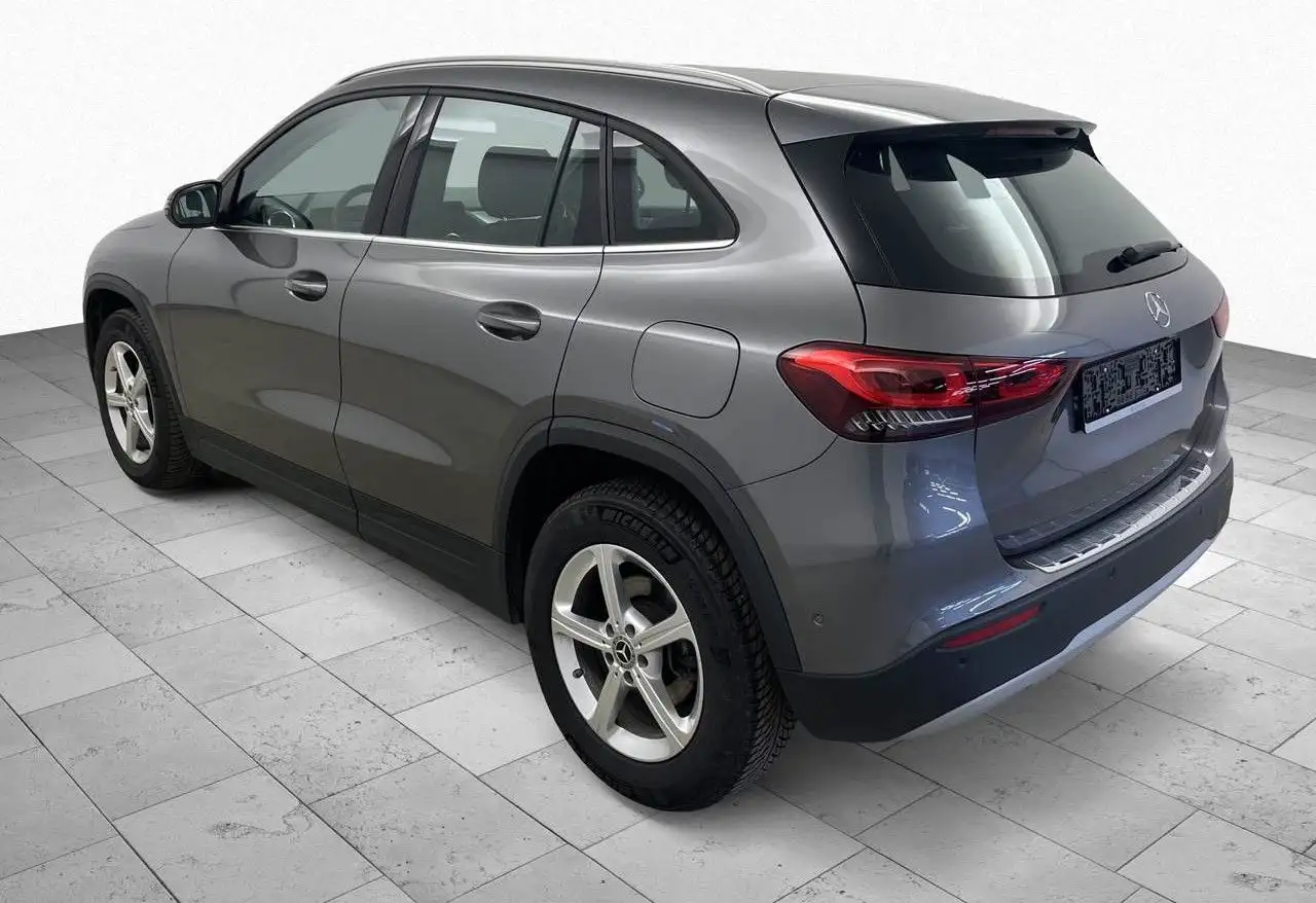 Mercedes-Benz GLA 180 d MBUX*Kamera*LED*Navi*17*DAB*1Hand 2